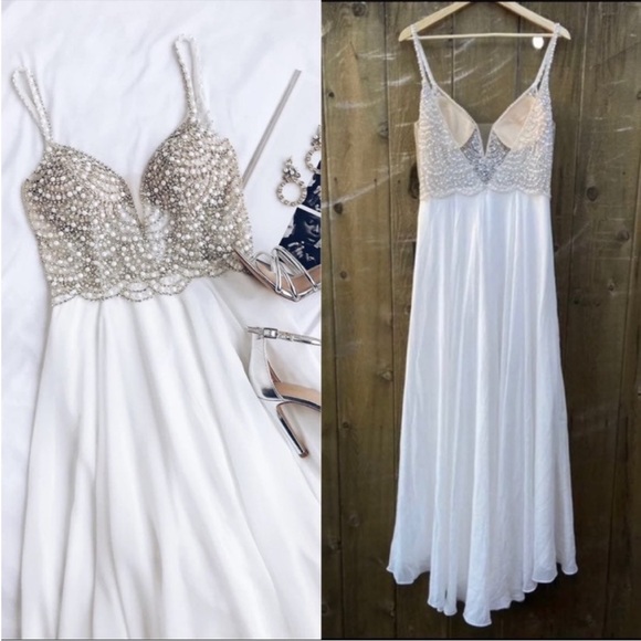 White True Love Beaded Rhinestone Wedding Gown 🌿 - Picture 9 of 12